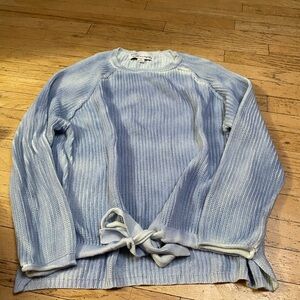 Vintage Havana gorgeous blue sweater. Size medium.